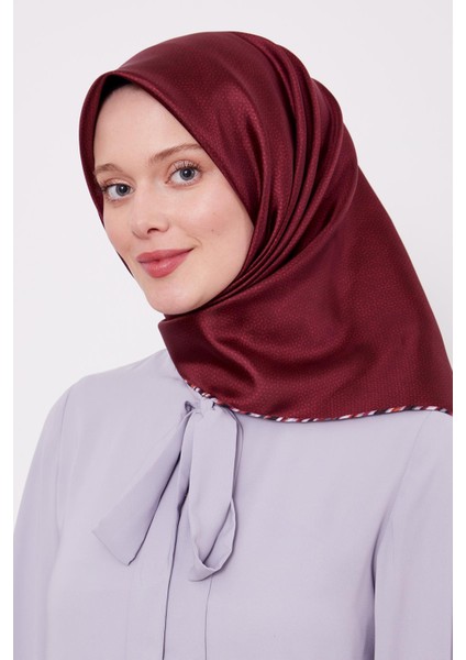 Vişne Benekli Twill Ipek Eşarp