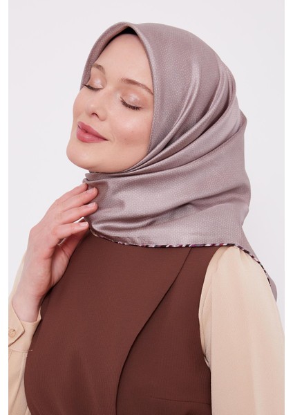 Vizon Benekli Twill Ipek Eşarp fırsatları