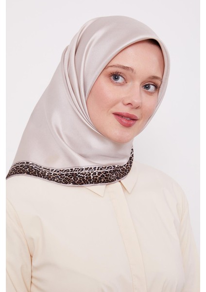 Ekru Şerit Leopar Desen Twill İpek Eşarp modelleri