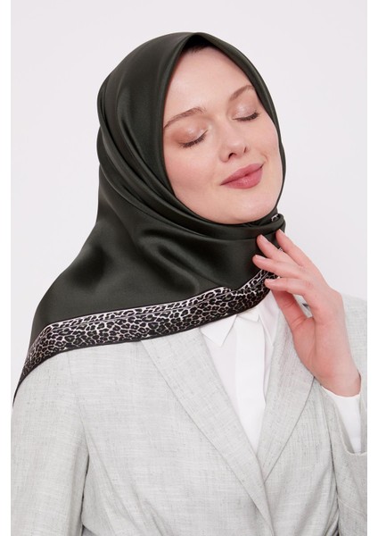 Haki Şerit Leopar Desen Twill İpek Eşarp fırsatları
