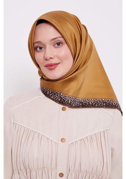 Gold Şerit Leopar Desen Twill İpek Eşarp