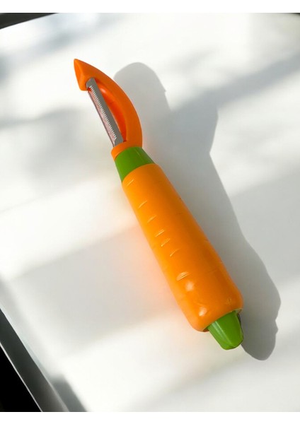 Havuç Şeklinde Yan Soyacak-19,5 cm