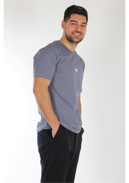 2702 Baskı 2 - Worldwıde 1 Baskılı 18*1 Süprem O Yaka T-Shirt