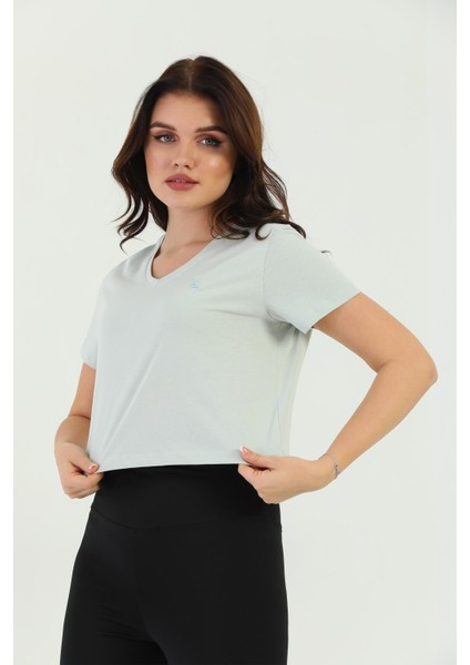 Mint Crop V-Yaka Kadın Tişört fırsatları