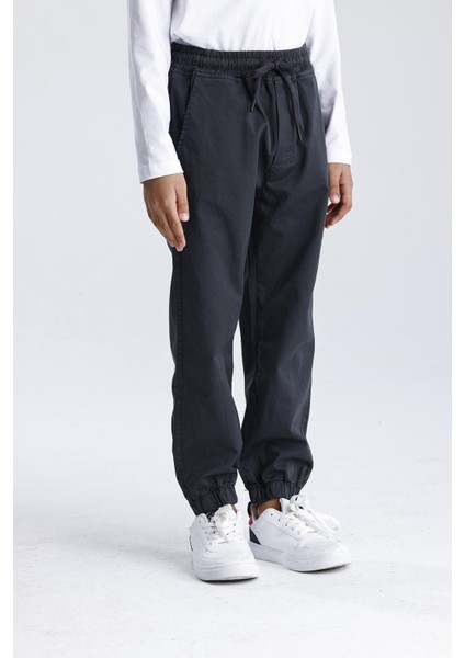 Jogger Pantolon indirimleri