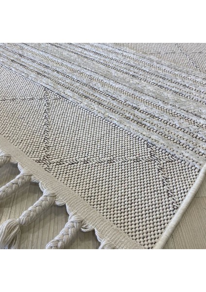 Meridyen Beyaz 4804 Halı modelleri