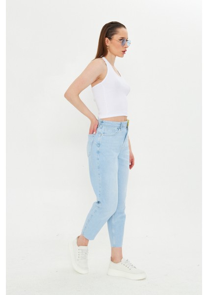 Acık Mavi Mom Kalıp Paçası Kesik Jean