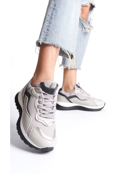 Siyah Krem Fileli Comfort Tabanlı Rahat Bağcıklı Günlük Kadın Sneaker Spor Ayakkabı fırsatları