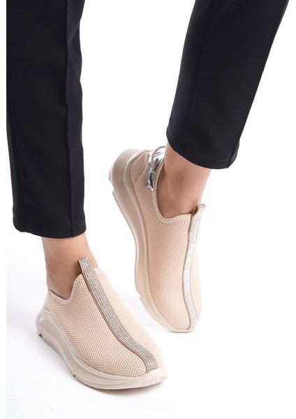 Siyah Ortadan Parlak Şerit Detaylı Yumuşak Tekstil Günlük Sneaker Kadın Spor Yürüyüş Ayakkabısı