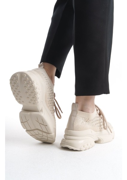 Siyah Yüksek Taban Rahat Yumuşak Parlak Şerit Detaylı Kadın Günlük Spor Yürüyüş Ayakkabısı Sneaker