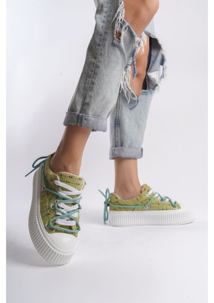 Beyaz Üstten Şerit Bağcık Detaylı Yumuşak Tekstil Rahat Günlük Sneaker Kadın Spor Yürüyüş Ayakkabısı