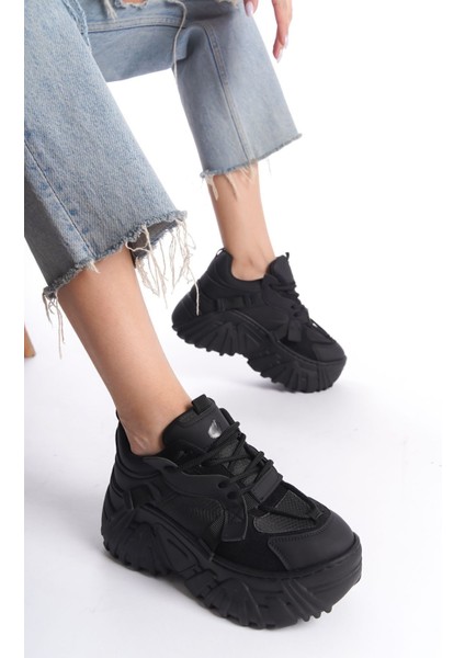 Siyah Fileli Geliştirilmiş Comfort Taban Bağcıklı Günlük Kadın Sneaker Spor Ayakkabı