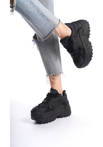 Siyah Fileli Geliştirilmiş Comfort Taban Bağcıklı Günlük Kadın Sneaker Spor Ayakkabı fırsatları