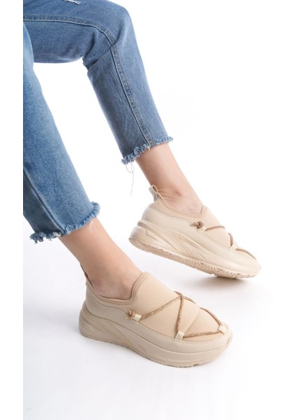 Krem Yandan Detaylı Rahat Geliştirilmiş Comfort Yüksek Tabanlı Sneaker Kadın Spor Ayakkabı