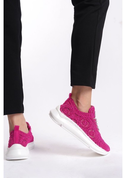 Siyah Gümüş Şerit Detaylı Fileli Rahat Taban Bağcıklı Günlük Kadın Sneaker Spor Ayakkabı modelleri