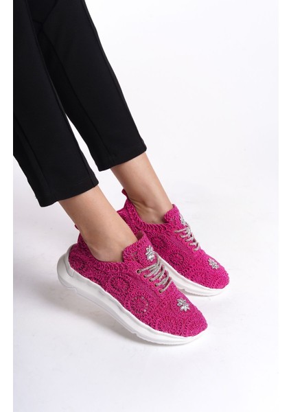 Siyah Gümüş Şerit Detaylı Fileli Rahat Taban Bağcıklı Günlük Kadın Sneaker Spor Ayakkabı fırsatları