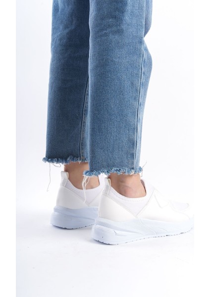 Krem Ortadan Parlak Şerit Detaylı Yumuşak Tekstil Günlük Sneaker Kadın Spor Yürüyüş Ayakkabısı modelleri