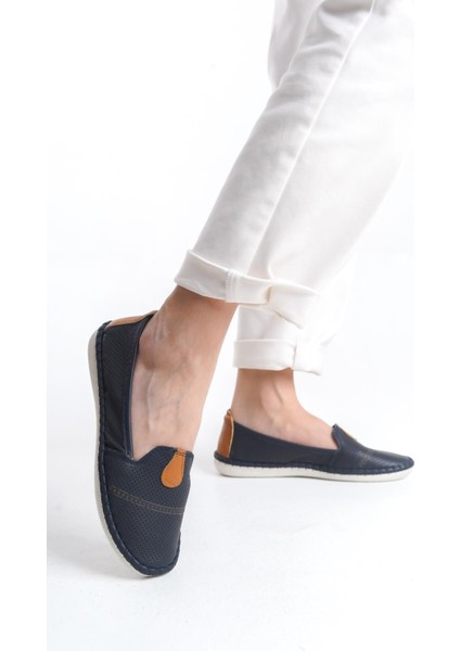 Kadın Deri Babet Düz Rahat Taban Dikiş Detaylı Tam Kalıp Ayakkabı