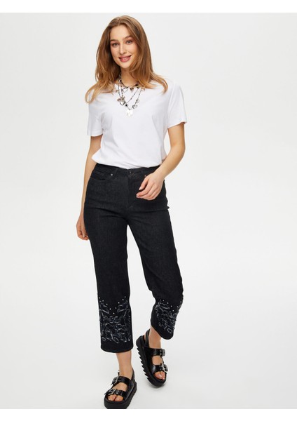 Paçası Trok ve Patch Detaylı Jean Pantolon S25JPN012