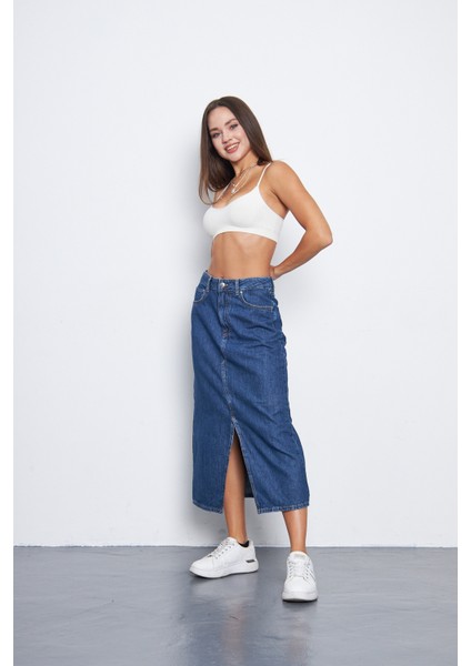 Mavi Önden Yırtmaçlı Midi Boy Denim Etek fırsatları