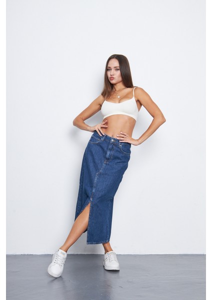 Mavi Önden Yırtmaçlı Midi Boy Denim Etek indirimleri