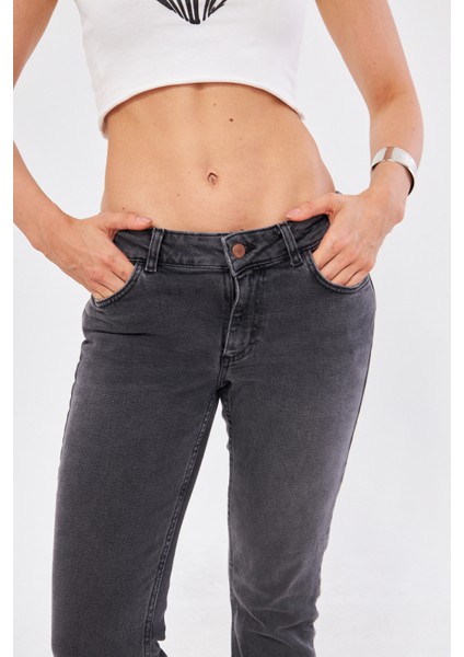 Kadin Straight Comfort Koyu Antrasit Fit Jean indirimleri