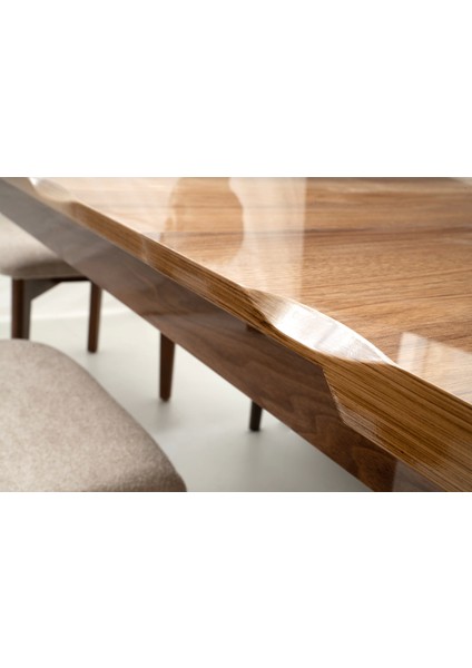 Ahşap Salon Yemek Masa Sandalye Takımı 4 Sandalyeli Ortadan Açılır Büyüyen Parlak Ceviz 90 x 160 cm