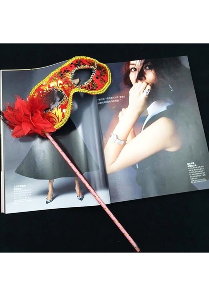 Lüks Taşlı Saplı Maskeli Balo Maskesi Kırmızı Renk 35 cm