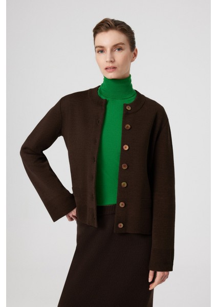 Kahverengi Yuvarlak Yaka Düğmeli Kadın Ceket