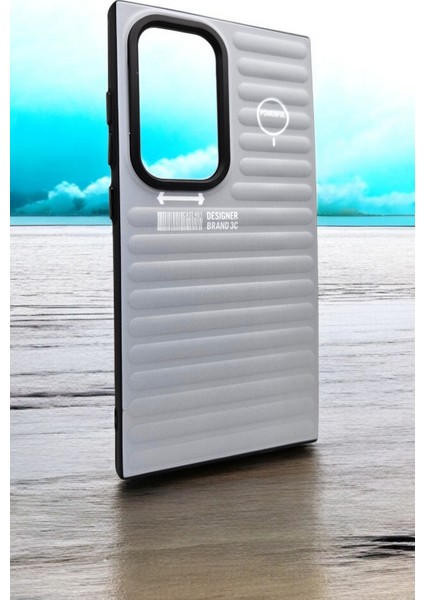 Samsung Galaxy S24 Ultra Gri Ribbed Yüzeyli Kılıf - Modern ve Güçlü Koruma