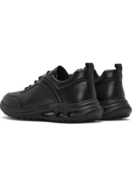 Erkek Siyah Bağcıklı Deri Sneaker 25SFD692118