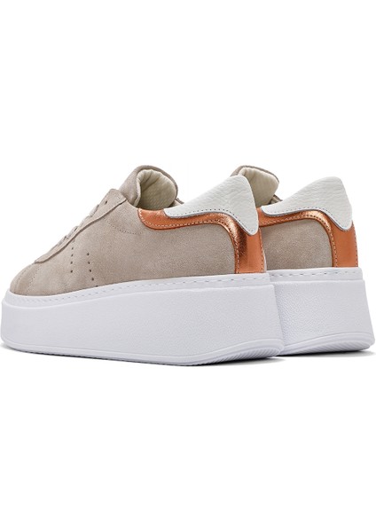 Kadın Bej Bağcıklı Kalın Tabanlı Süet Deri Sneaker 25SFD371510