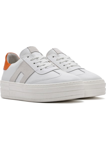Kadın Beyaz Bağcıklı Kalın Tabanlı Deri Sneaker 25SFD371718