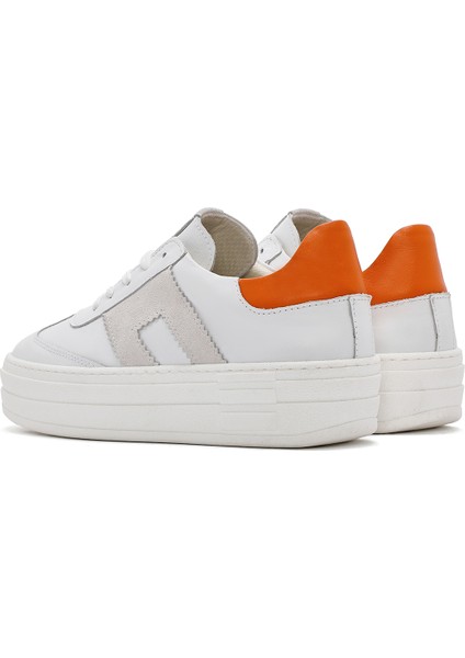 Kadın Beyaz Bağcıklı Kalın Tabanlı Deri Sneaker 25SFD371718