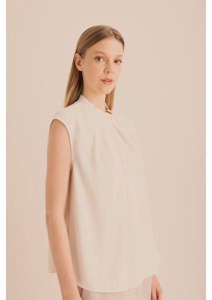 Pile Detaylı Dokuma Kolsuz Bluz fiyatları