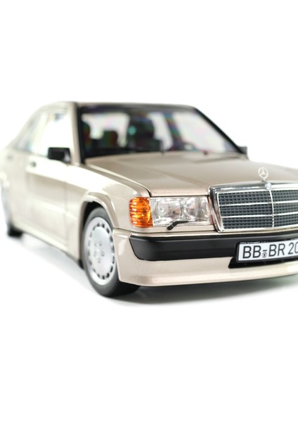 Orjinal Mercedes-Benz Diecast 1:18 1986 190 E 2.3-16 W201 Sertifikalı