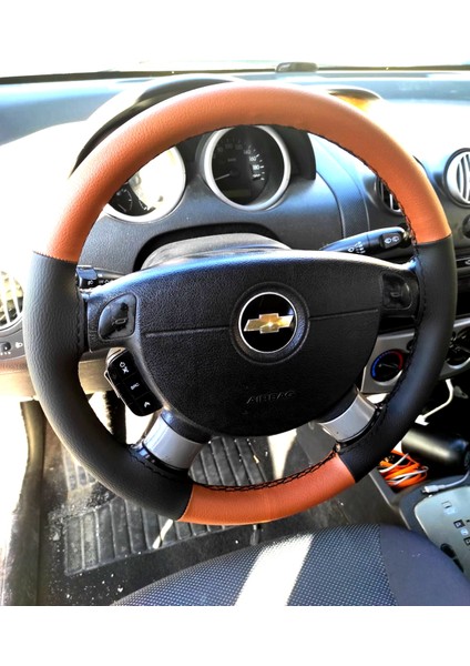 Dikişli Direksiyon Kılıfı Taba Deri Siyah Deri Siyah Dikişli Chevrolet Aveo Için