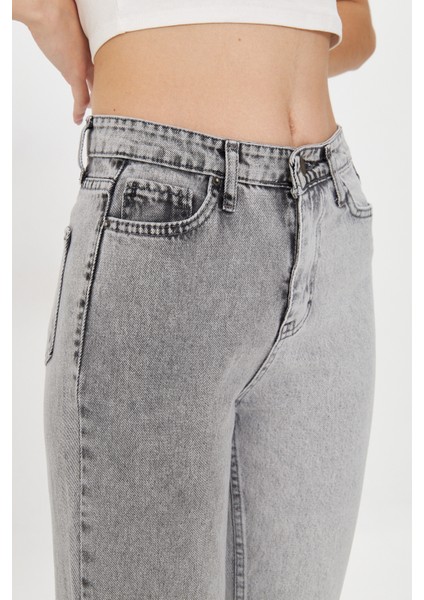 Antirist Açık Gri Iki Renkli Yüksek Bel Mom Jeans indirimleri