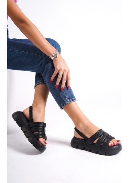 Siyah El Yapımı Yumuşak Üç Puf Şeritli Lastikli Yüksek Rahat Taban Yazlık Kadın Sandalet