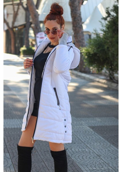 Kışlık Kapüşonlu Orta Boy Şişme Kadın Mont fiyatları