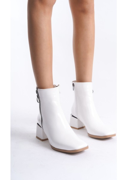 Parlak Rugan Fermuarlı Topukta Detaylı Kısa Sade Klasik Bot Bootie modelleri