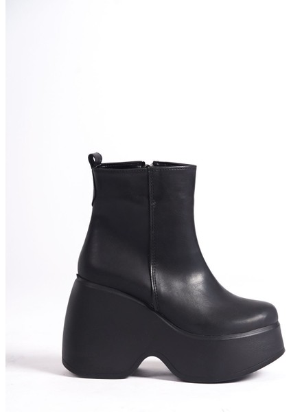 Siyah Deri Görünümlü Cilt Yandan Fermuarlı Yüksek Dolgu Topuklu Mevsimlik Kadın Kısa Bot Bootie modelleri