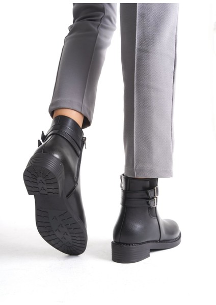 Alçak Taban Yandan Lastik ve Fermuarlı Çift Toka Detaylı Kadın Bot Bootie fırsatları