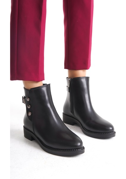 Alçak Taban Fermuarlı Düğme ve Toka Detaylı Kadın Bot Bootie modelleri