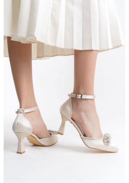 Bilekten Tokalı Saten Fiyonk Şeritli Yüksek Topuklu Kadın Abiye Ayakkabı fırsatları