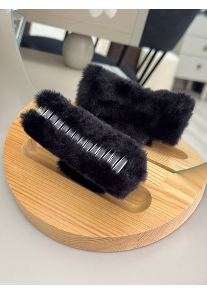 Siyah Renkli Peluş Toka