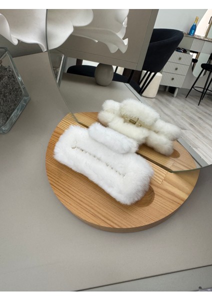 Beyaz Rengi Peluş Mandallı Toka