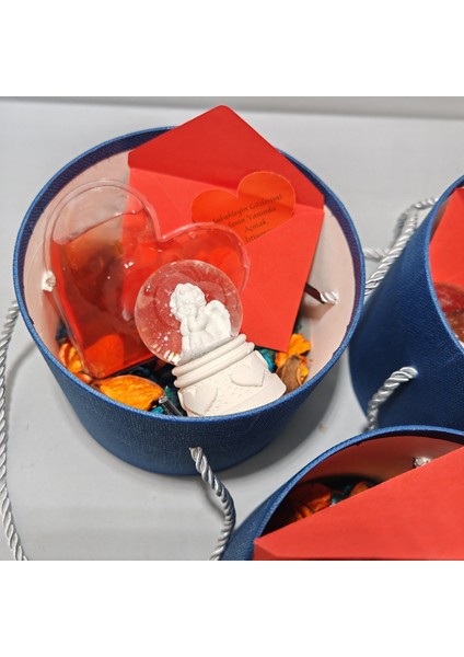 Zarif Tasarım, Unutulmaz Anlar - Romantik Hediye Kutusu - Melekli, Kalpli, Gül Yapraklı modelleri