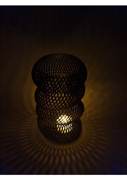 Işığın Dansı: 3D Baskı Spiral LED Mumluk