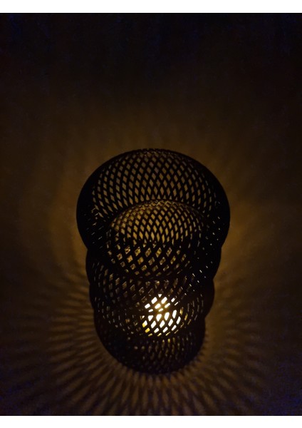 Işığın Dansı: 3D Baskı Spiral LED Mumluk
